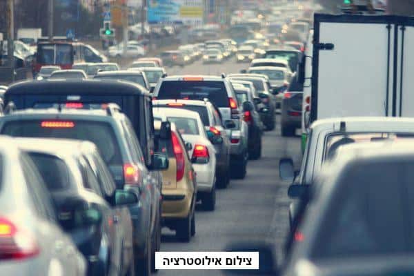 שריפה סמוך למרכז חורב בחיפה: אין נפגעים, נזק כבד לדירה